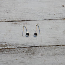 Load image into Gallery viewer, Silver Pull Through Earrings