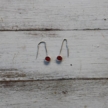 Load image into Gallery viewer, Silver Pull Through Earrings